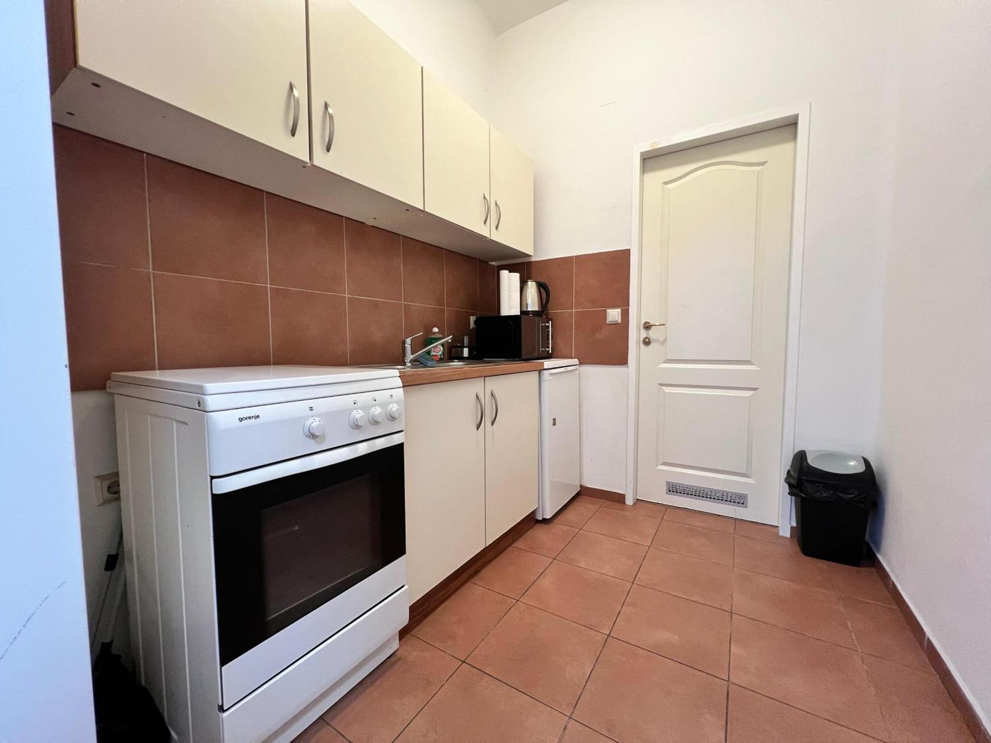 Charming 1Br Apartment Perfect For Long Stays เวียนนา ภายนอก รูปภาพ