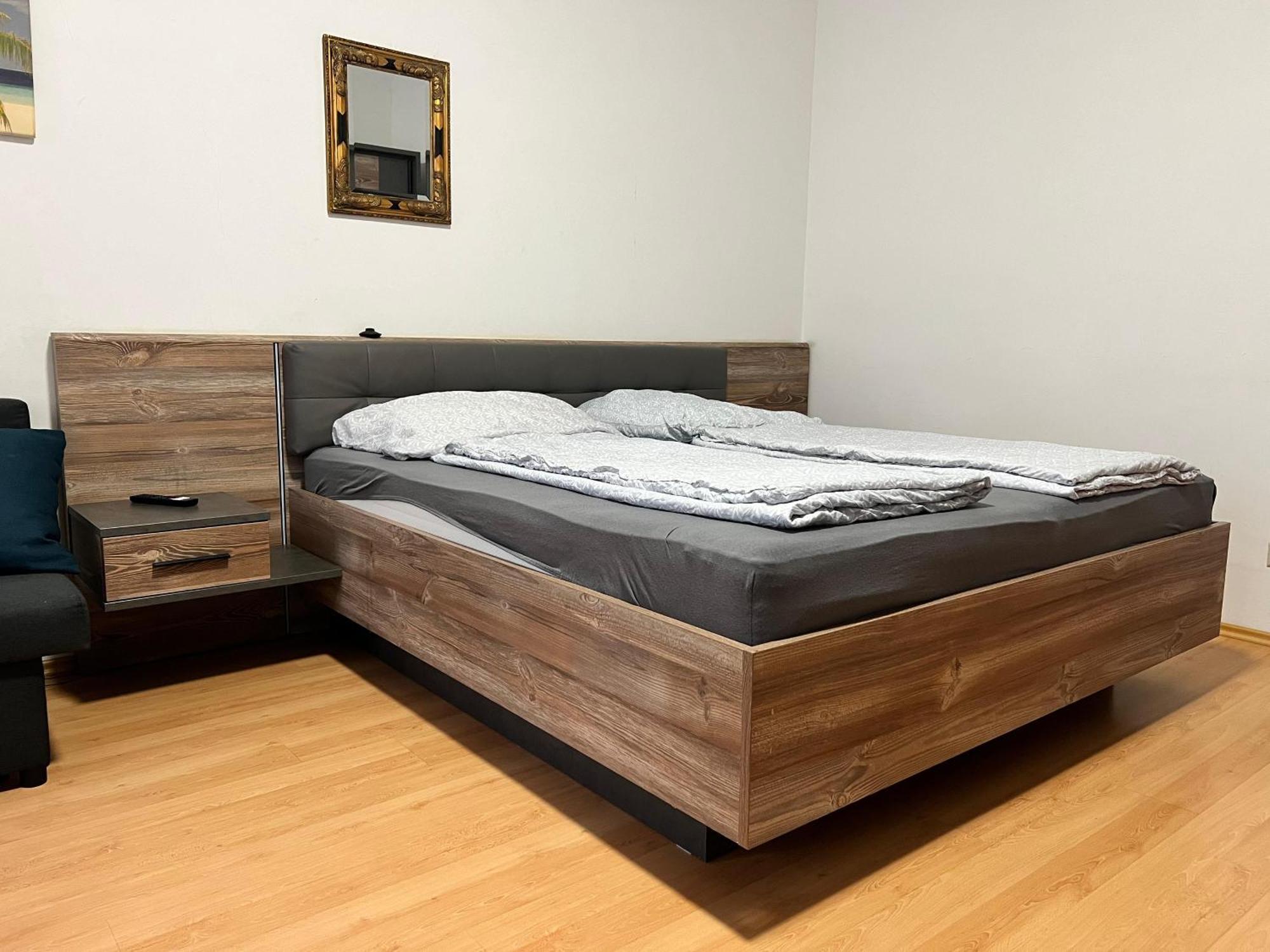Charming 1Br Apartment Perfect For Long Stays เวียนนา ภายนอก รูปภาพ